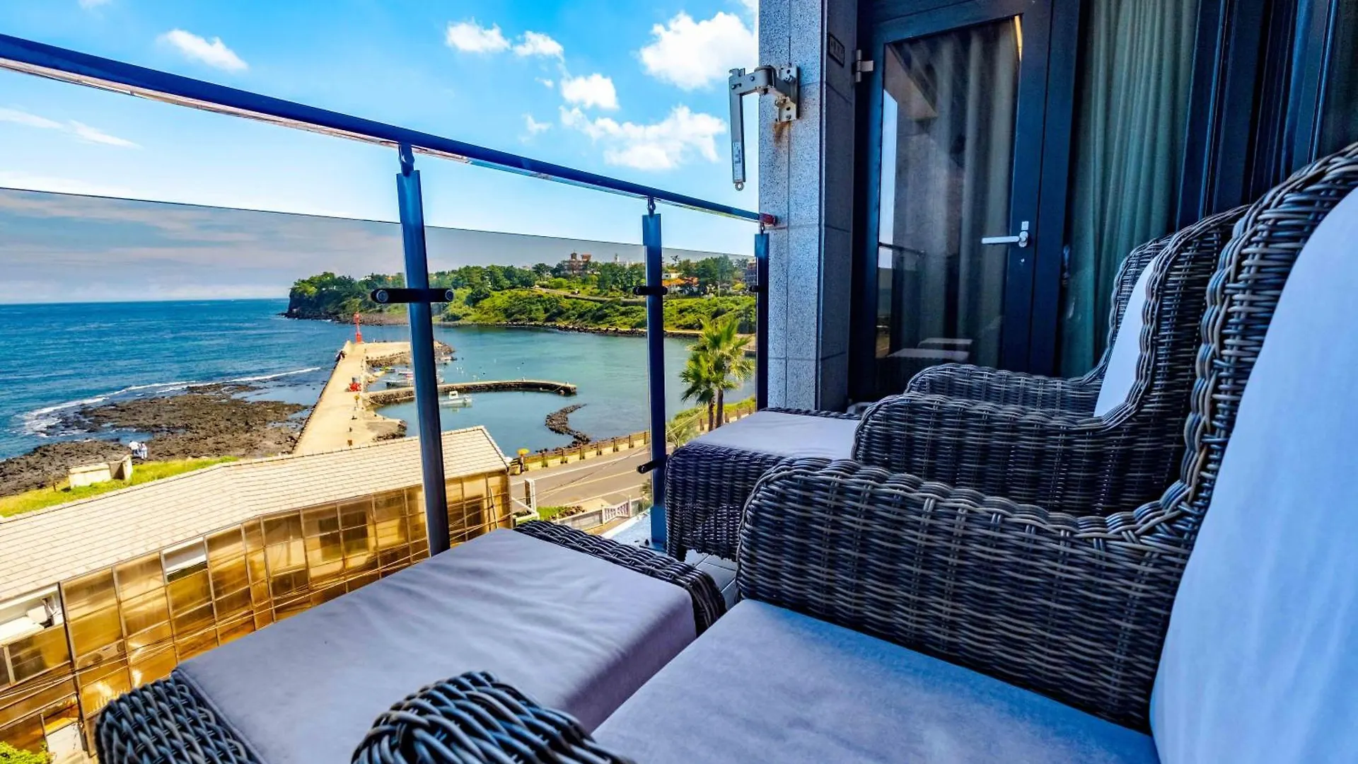 Dyne Oceano Hotel Jeju 4*,