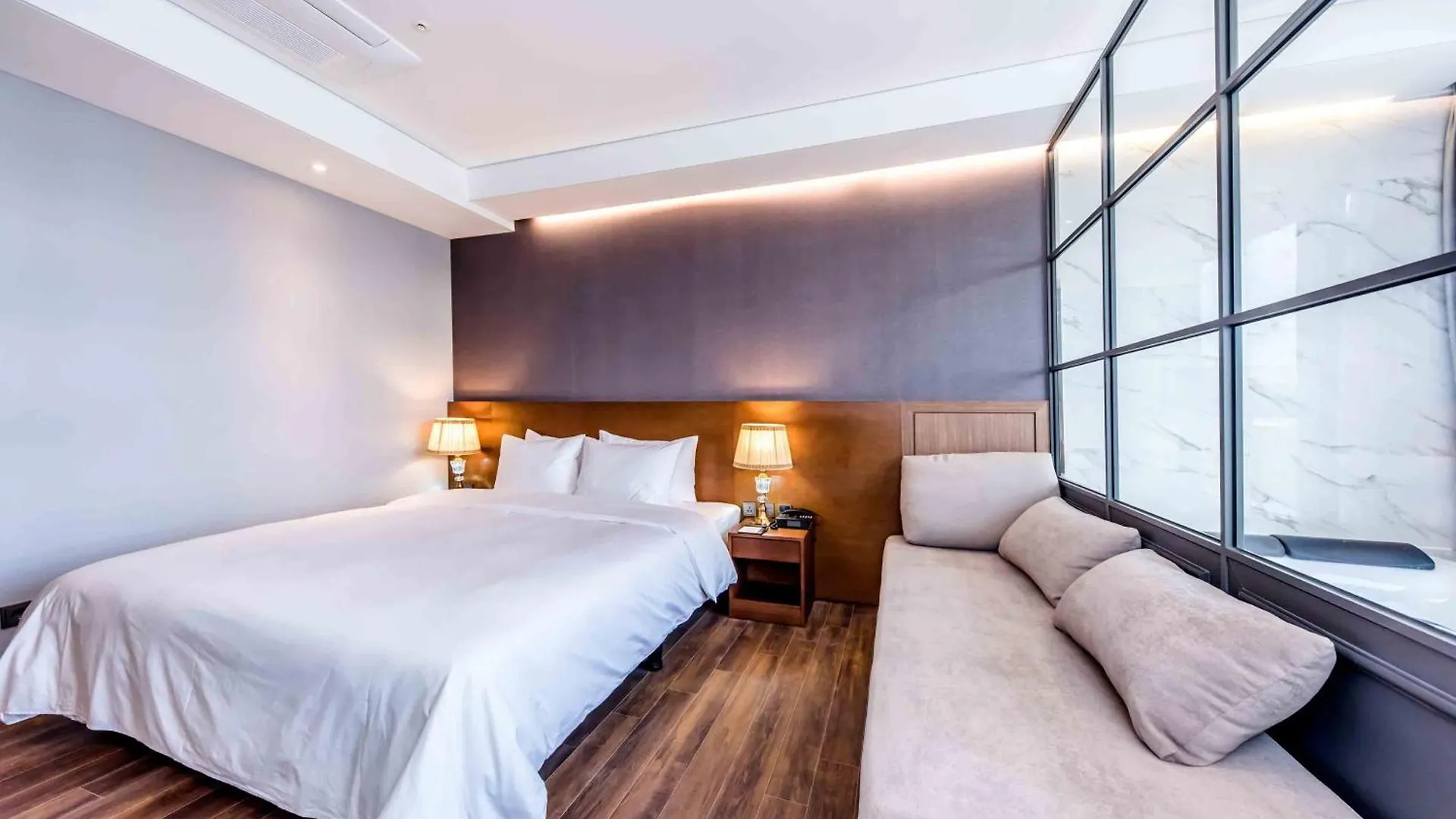 Dyne Oceano Hotel Jeju 4*,